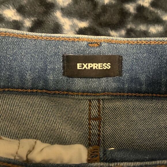 Super High-Waisted Medium Wash Double Button Skinny Jeans - Picture 7 of 8